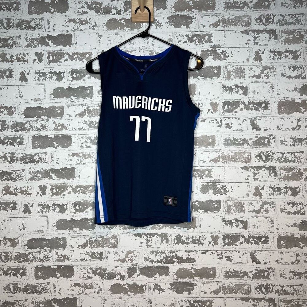 Fanatics youth Dallas mavericks Luka Doncic basketball jersey